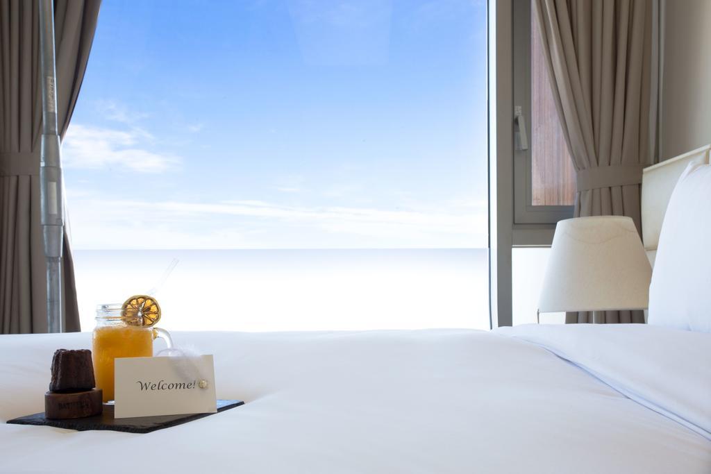 Bay Suite